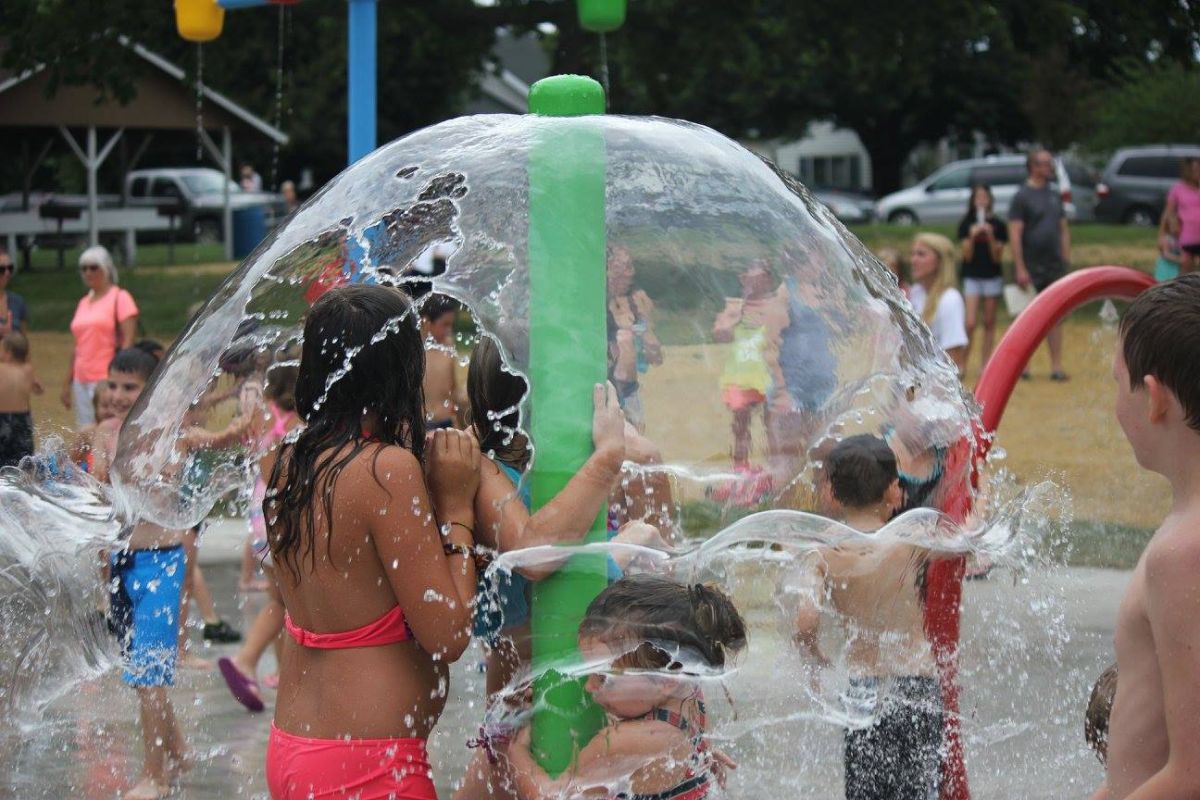 Splash pad kids having fun